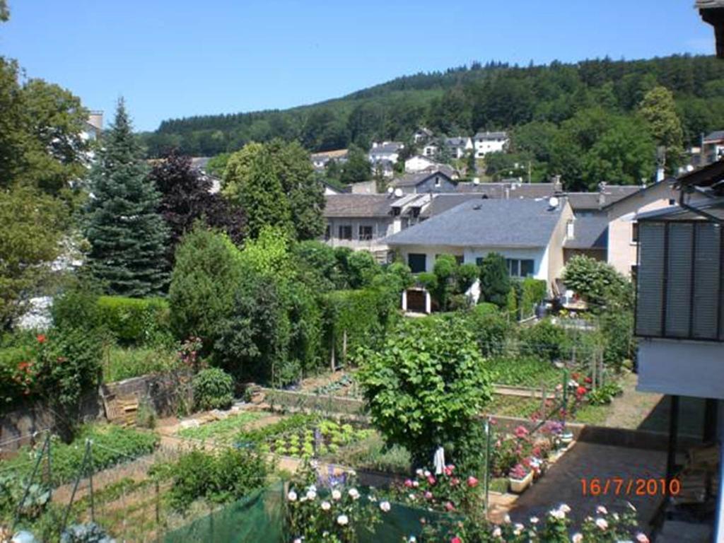 Gite "Les Hortensias" Au Coeur De Lacaune Exterior photo